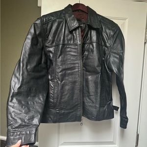 Wilson’s Leather Jacket- Men’s M